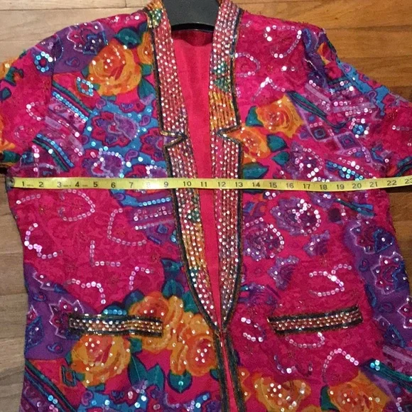 Judith Ann Creations. Glitzy and Glamorous Embellished Vintage Jacket! - Picture 9 of 12